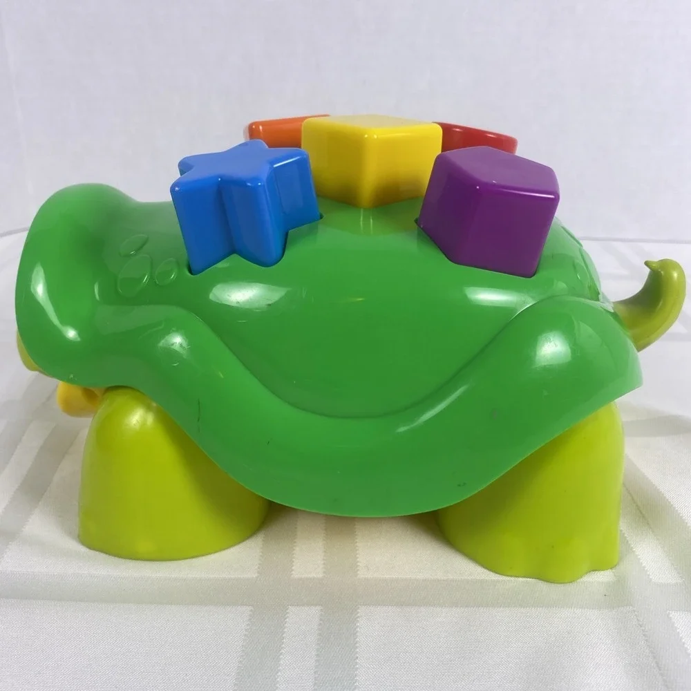 Vintage 2002 Fisher Price Tappy the Green Turtle Shape Press Baby Toy